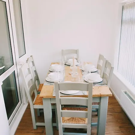 Σπίτι διακοπών Stylish 3-bed House Nec-jlr-airport-hs2-driveway