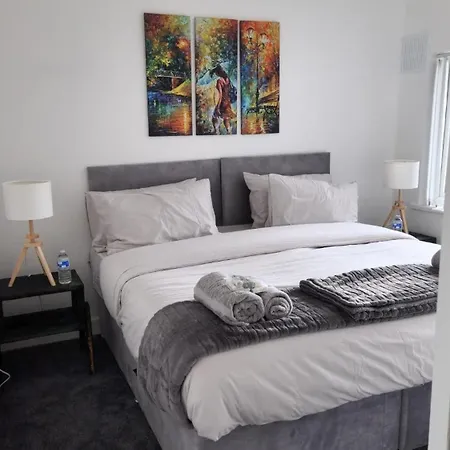 Σπίτι διακοπών Stylish 3-bed House Nec-jlr-airport-hs2-driveway *