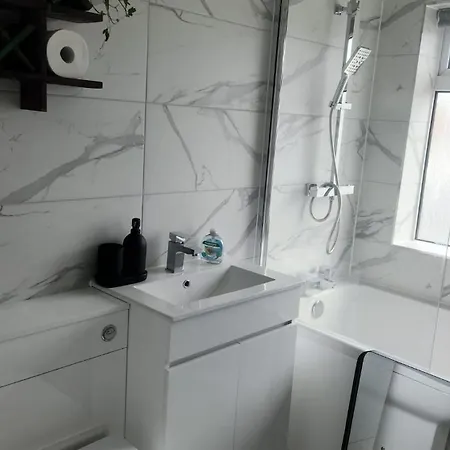 Stylish 3-bed House Nec-jlr-airport-hs2-driveway Μπέρμιγχαμ